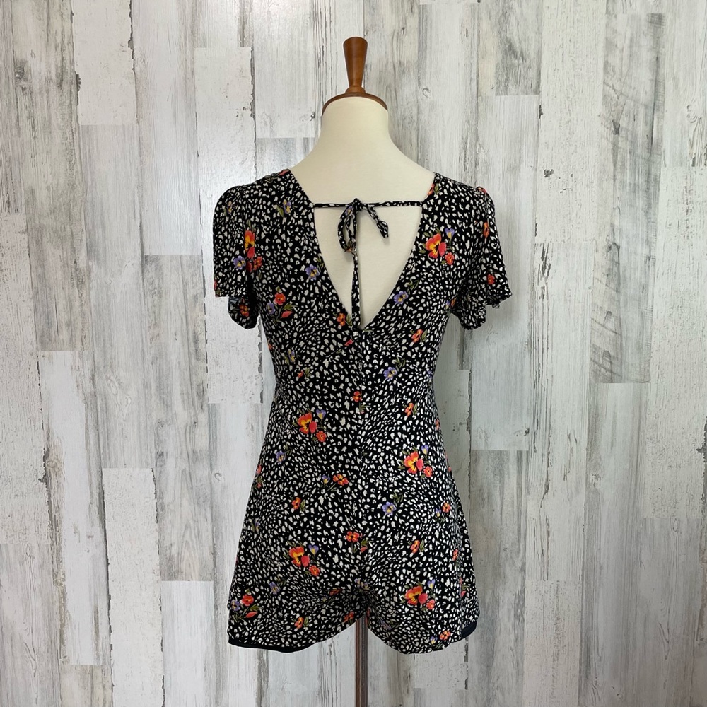 Forever 21 Floral Print Romper - Picture 8 of 12
